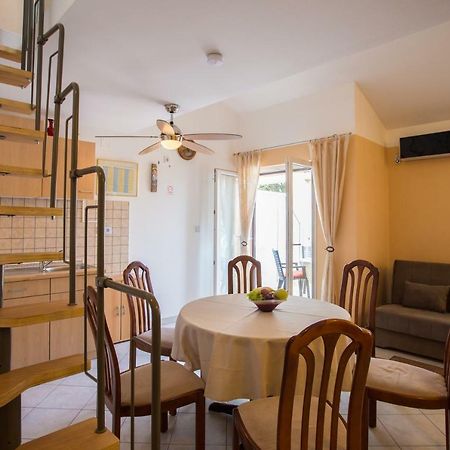 Apartment Smuljic Vrboska Exterior foto