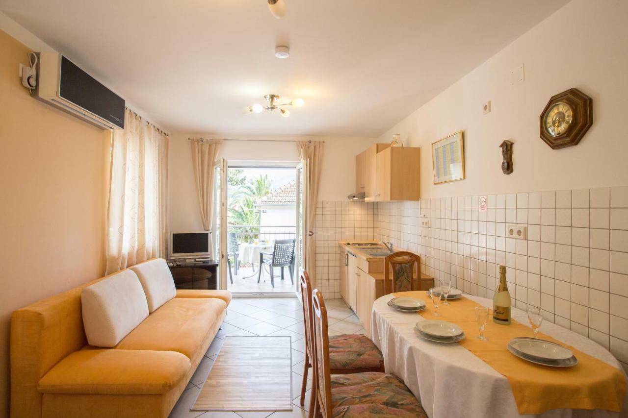 Apartment Smuljic Vrboska Exterior foto